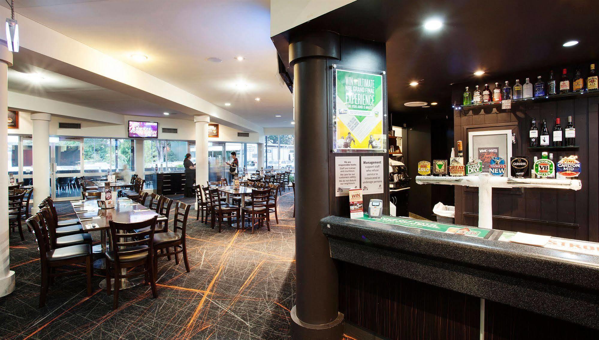 Vale Hotel Townsville Buitenkant foto