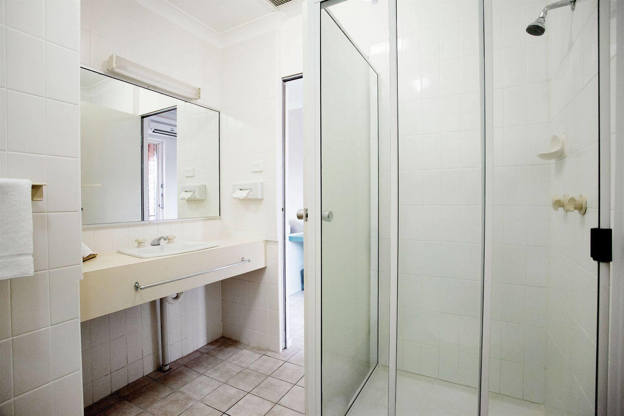 Vale Hotel Townsville Buitenkant foto