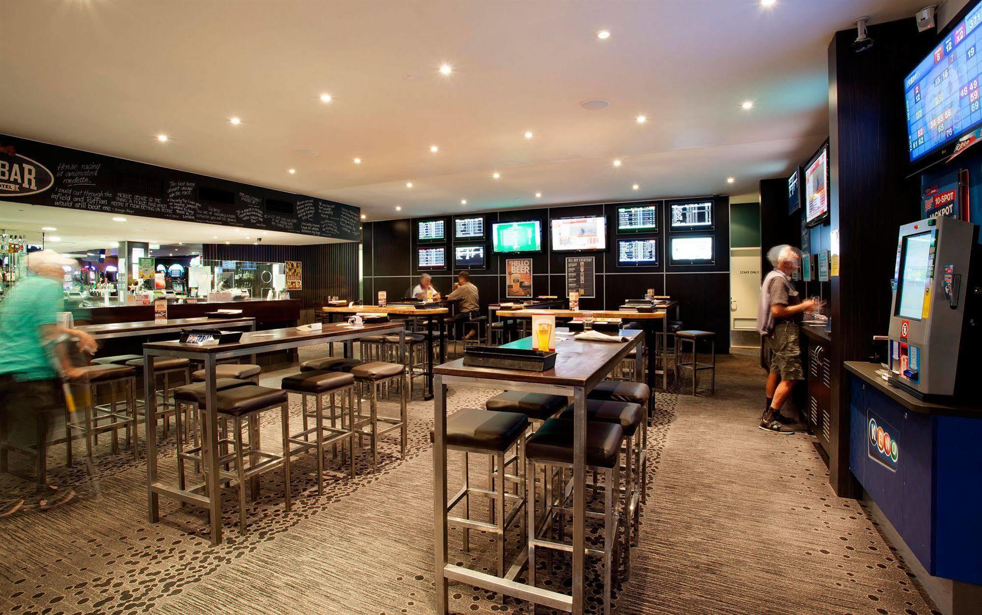 Vale Hotel Townsville Buitenkant foto