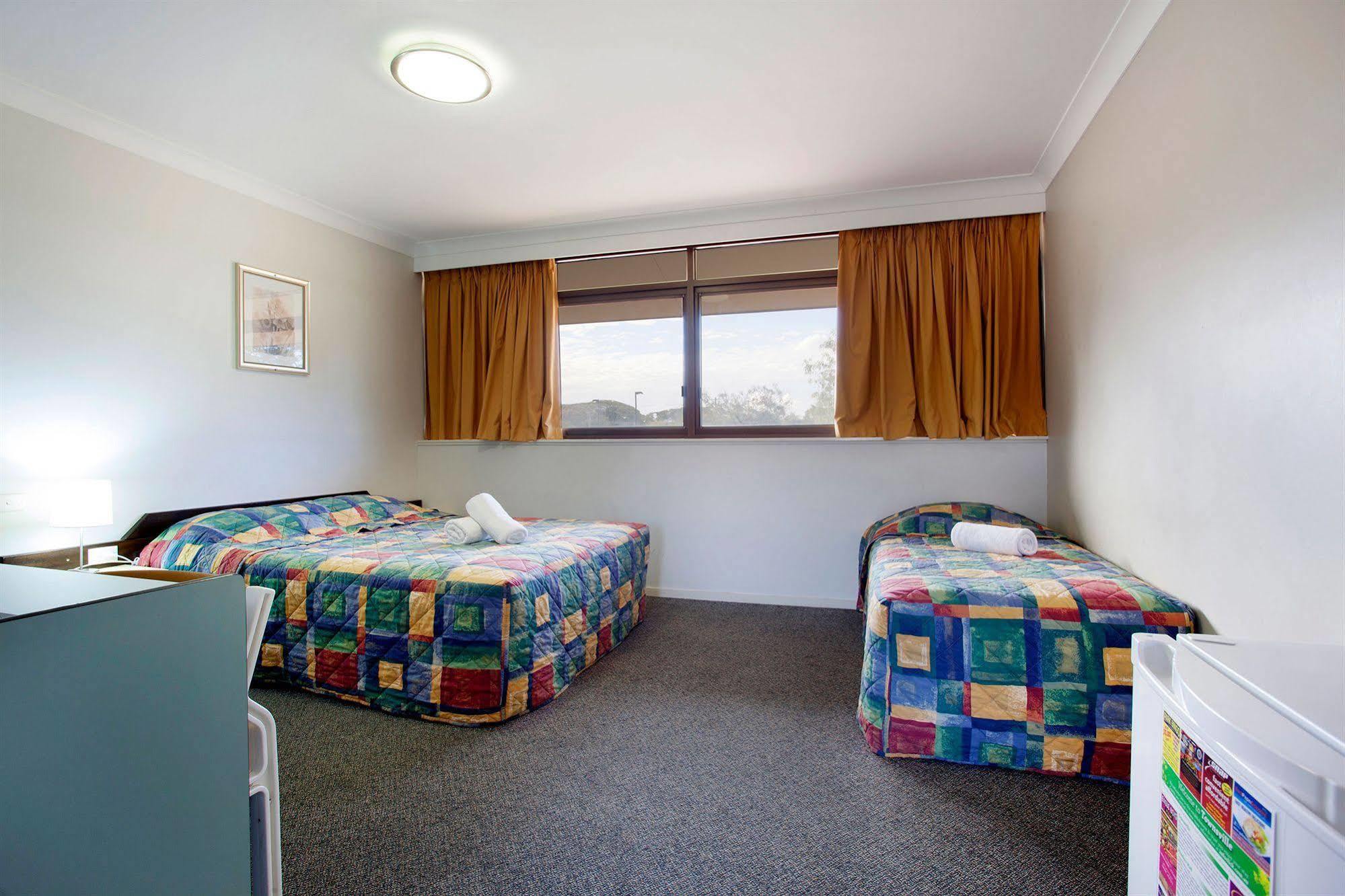 Vale Hotel Townsville Buitenkant foto