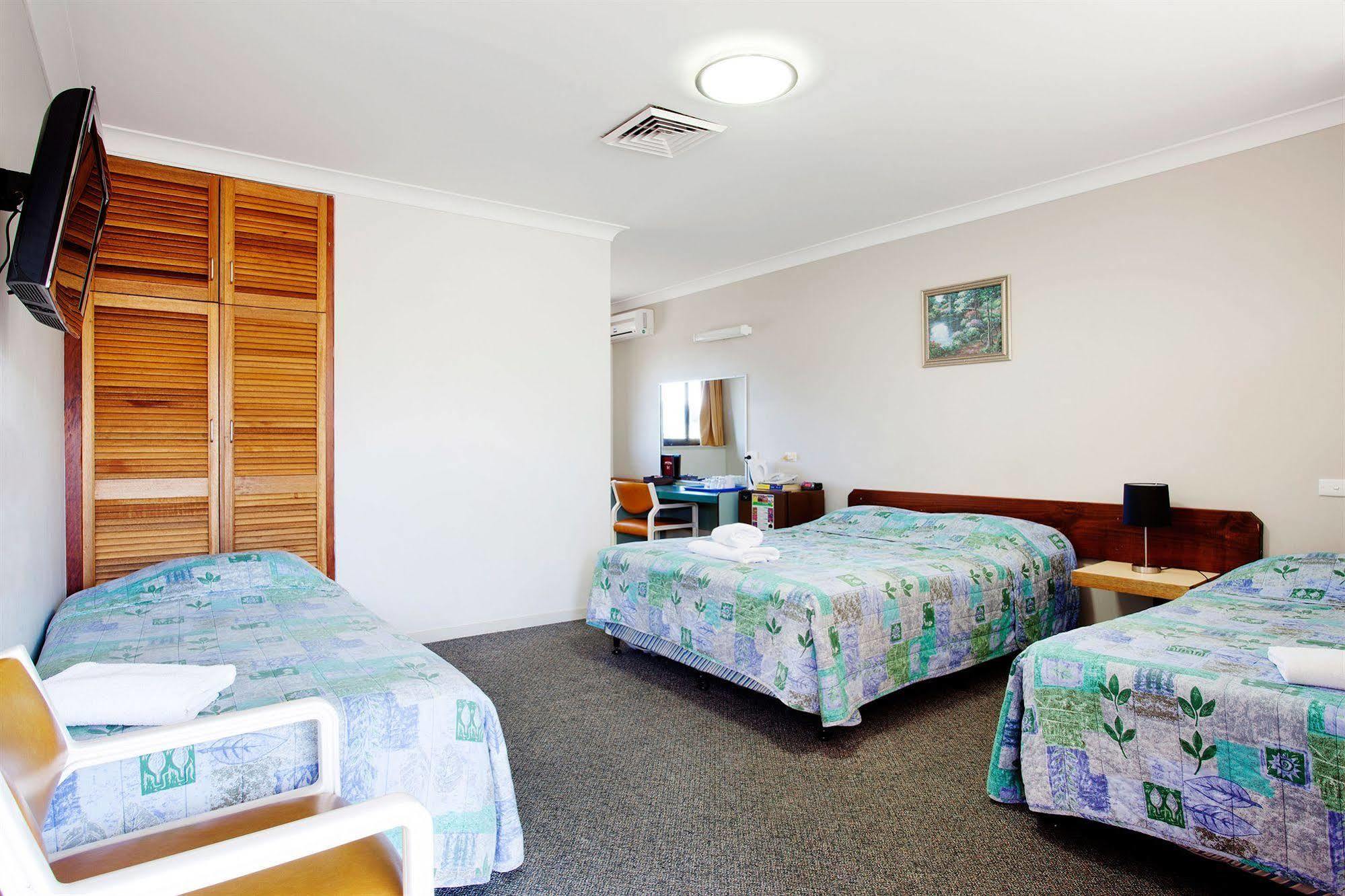 Vale Hotel Townsville Buitenkant foto