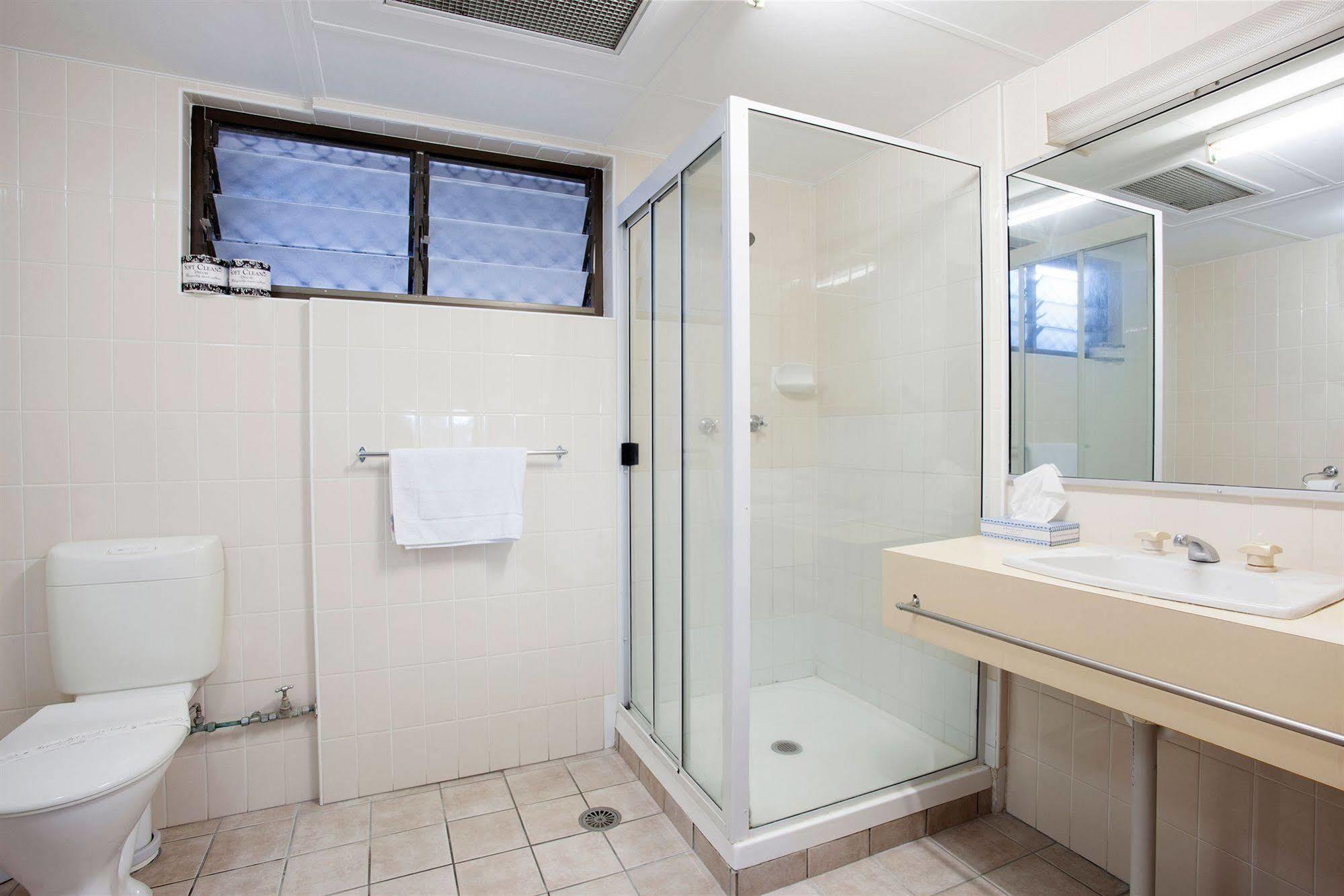 Vale Hotel Townsville Buitenkant foto